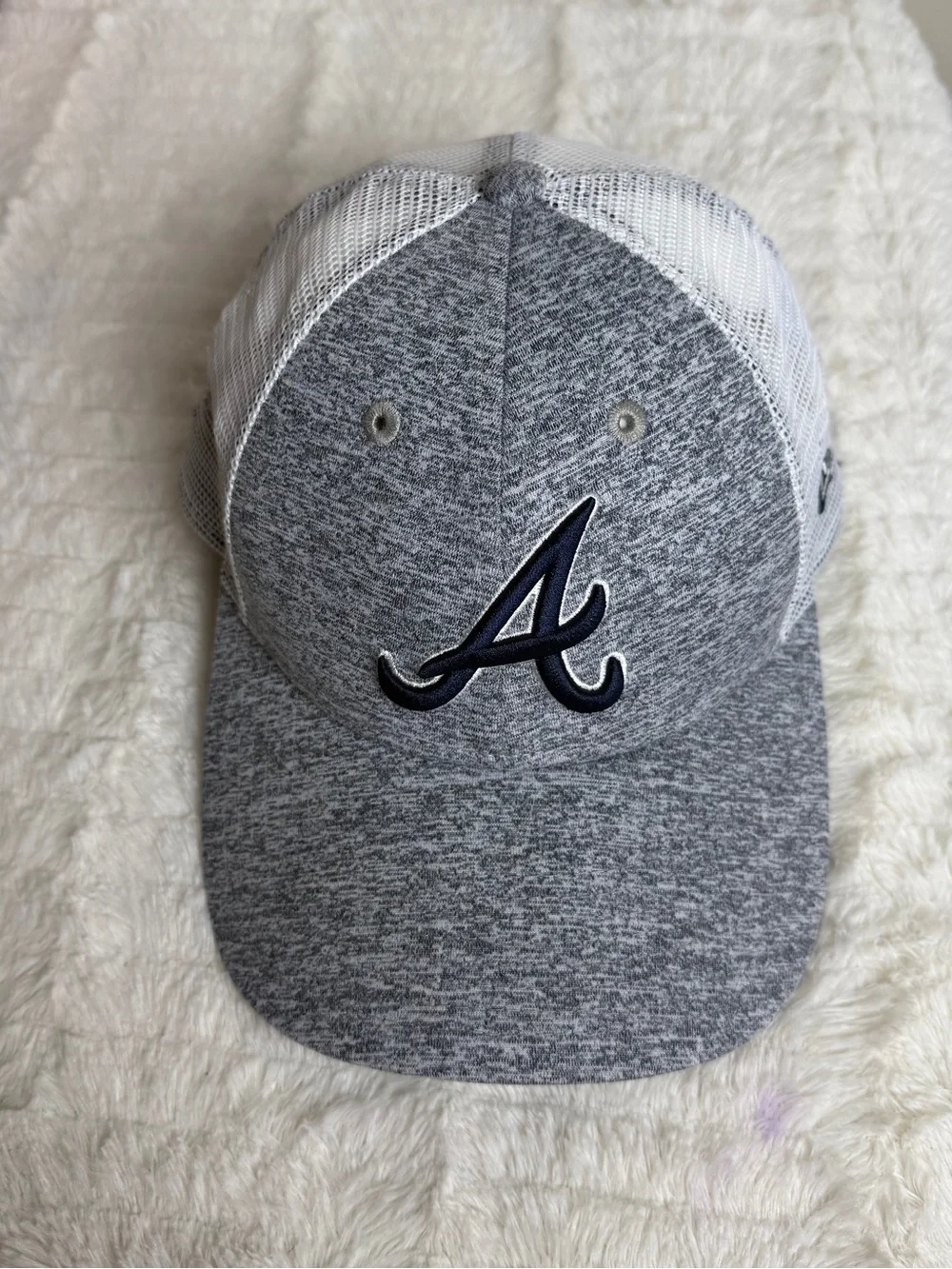 New Era White and Black Women's Mesh Trucker Hat